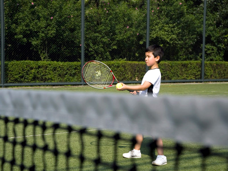 Mini-Aces-Tennis-(Ages-6-8)