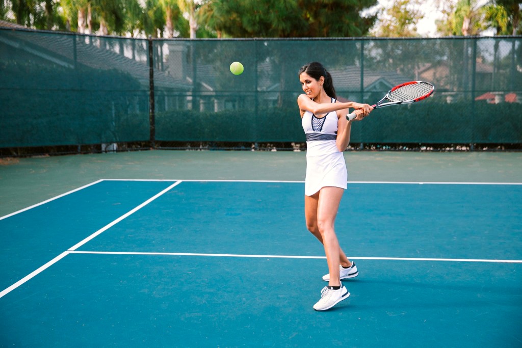 Adult Tennis Lessons in Fremont This October – Improve Your Game
